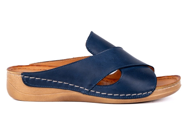 Klapki damskie na wygodnej podeszwie Łukbut 21100-3-L-436