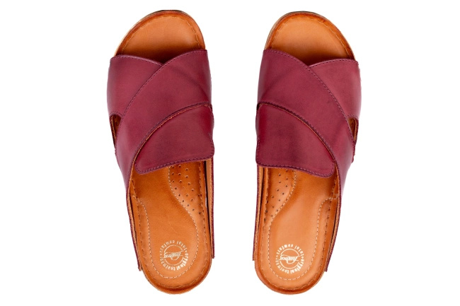 Klapki damskie na wygodnej podeszwie Łukbut 21100-3-L-209