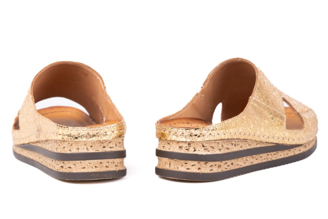 Klapki damskie na koturnach  22670-3-L-700