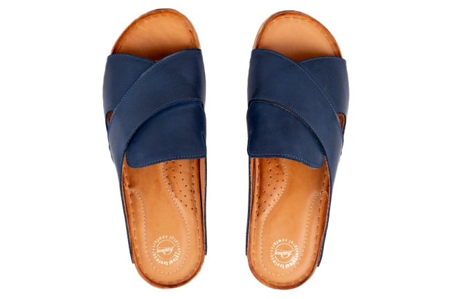 Klapki damskie na wygodnej podeszwie Łukbut 21100-3-L-436