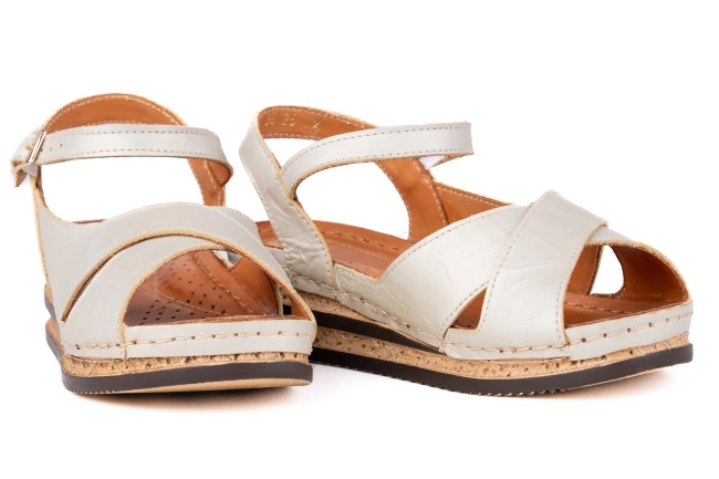 Sandały damskie na koturnie Łukbut 24800-3-L-052 