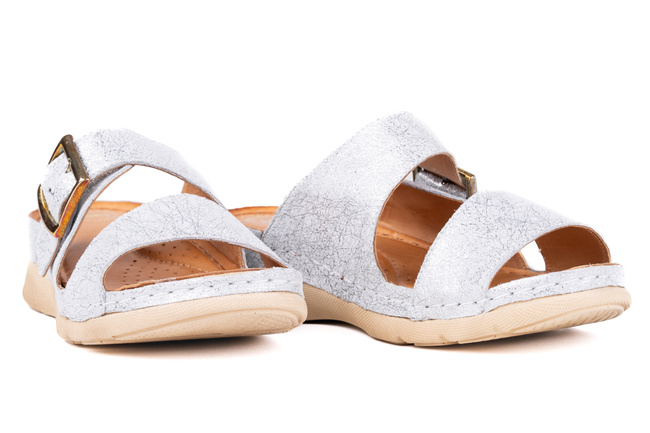 Płaskie klapki damskie,srebrne, Łukbut 21080-3-L-669 