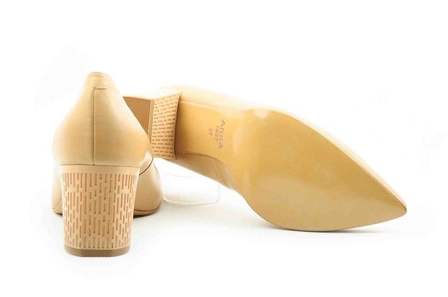 Czółenka w beżowym kolorze z noskiem w szpic 5643/1907  Bioeco  Arka