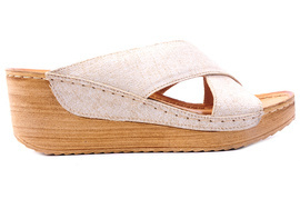 Damskie klapki na koturnie beżowe, polski producent obuwia  Łukbut 1438