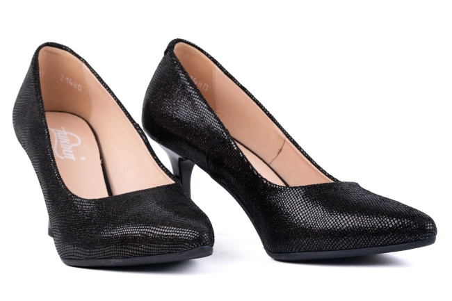 Skórzane szpilki damskie czarne Łukbut 21480-3-J-701