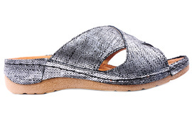 Damskie klapki ,na niskim koturnie,szare, polski producent obuwia  Łukbut 1553